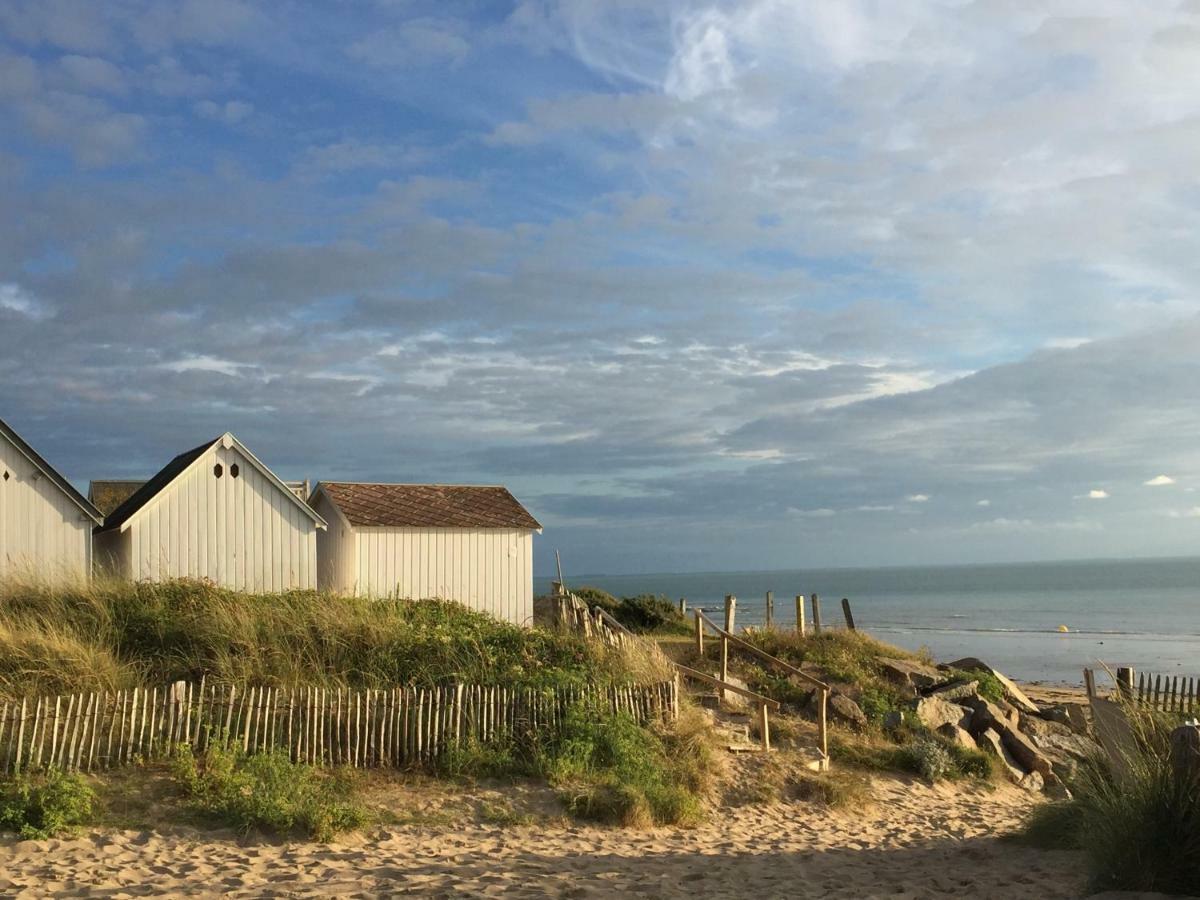 Le Cottage De La Baie Carolles Exterior photo